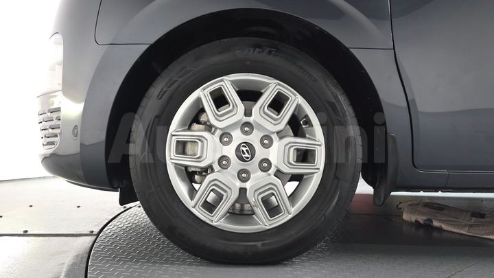Hyundai Staria 2025 — 5