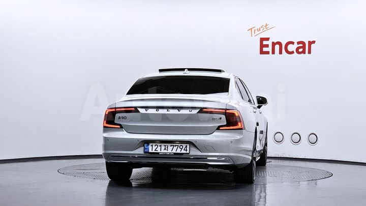 Volvo S90 2022 — 4