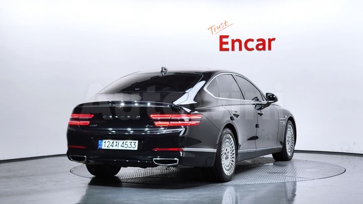 Genesis G80 2022 — 2
