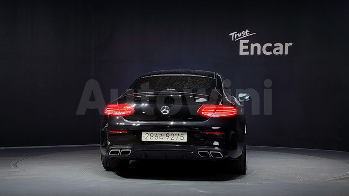 Mercedes-Benz C Class 2018 — 4