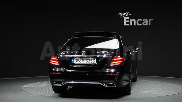 Mercedes-Benz E Class 2017 — 4