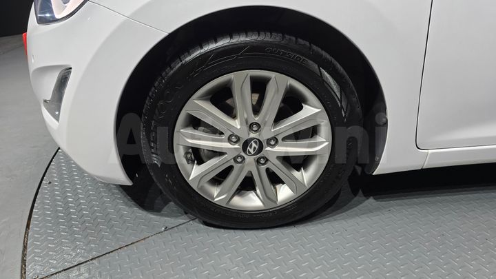 Hyundai Avante 2016 — 5
