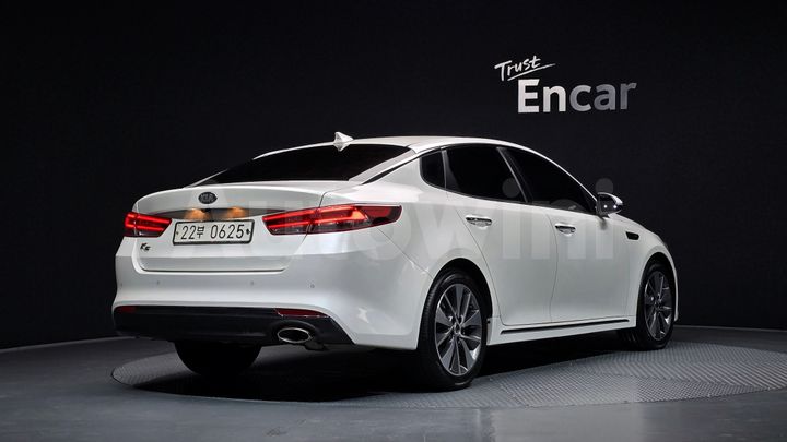 Kia K5 2016 — 2
