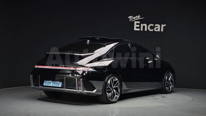Hyundai Ioniq 2023 — 2