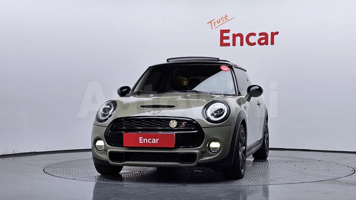 Mini Cooper 2019 — 3