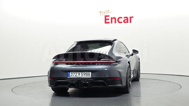 Porsche 911 2025 — 4