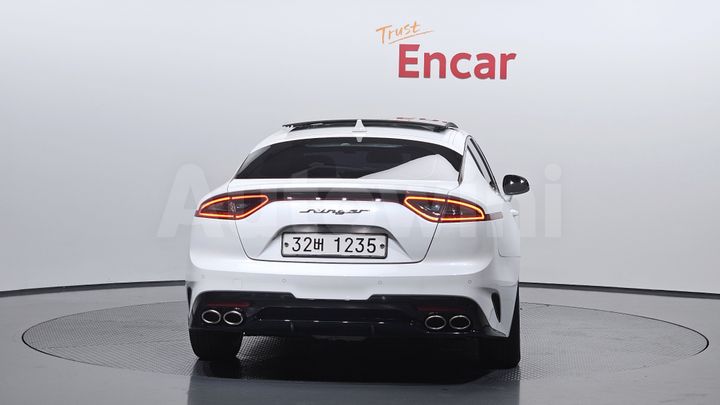 Kia Stinger 2018 — 4