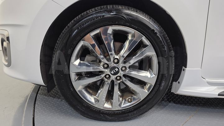 Kia Carnival 2015 — 5