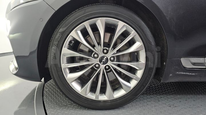 Kia K9 2022 — 5