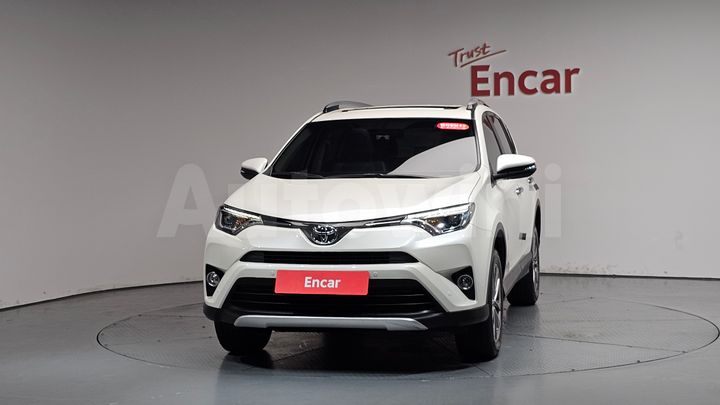 Toyota RAV4 2018 — 2
