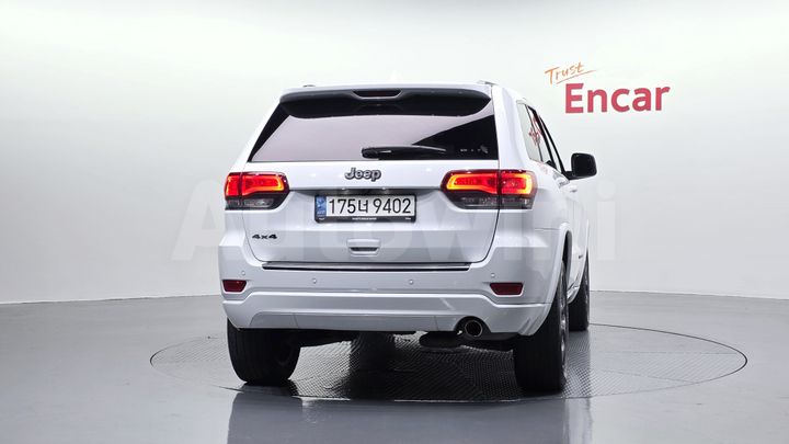 Jeep Cherokee 2021 — 4