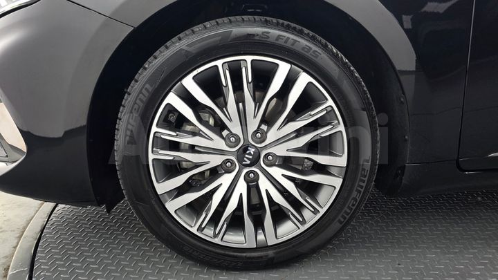 Kia K7 2020 — 5