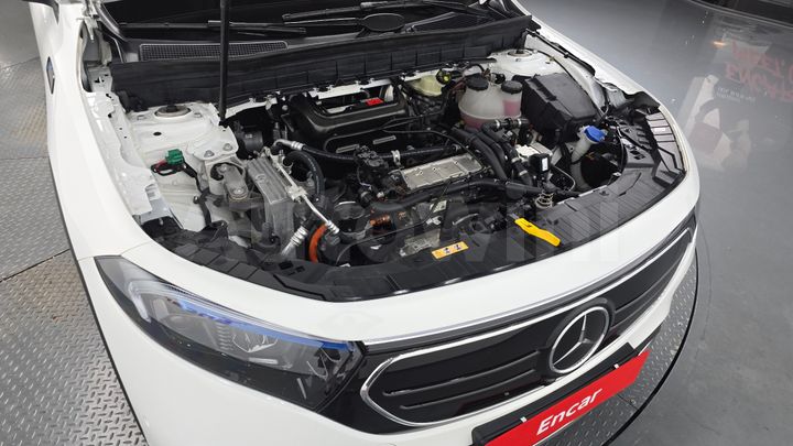 Mercedes-Benz EQB 2022 — 5