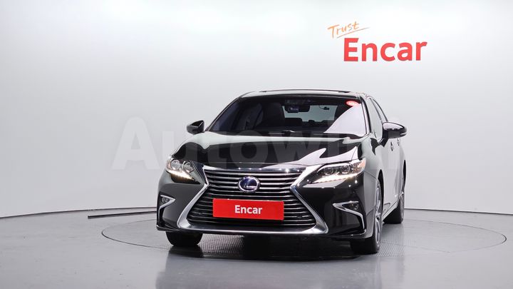 Lexus ES 2018 — 4