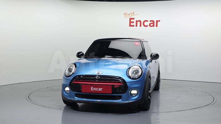 Mini Cooper 2018 — 3