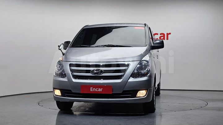 Hyundai Starex 2017 — 2