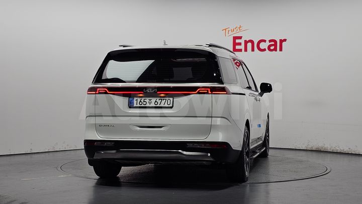 Kia Carnival 2023 — 4