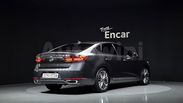 Kia K7 2018 — 2