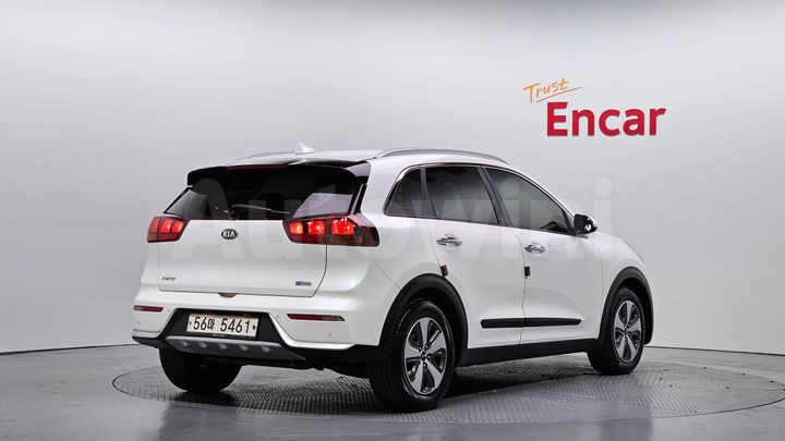 Kia Niro 2017 — 2