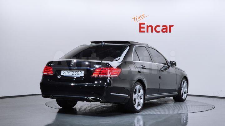 Mercedes-Benz E Class 2015 — 2