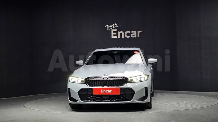 BMW 3 Series 2023 — 3