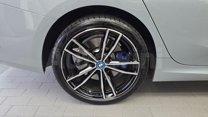BMW 3 Series 2023 — 5