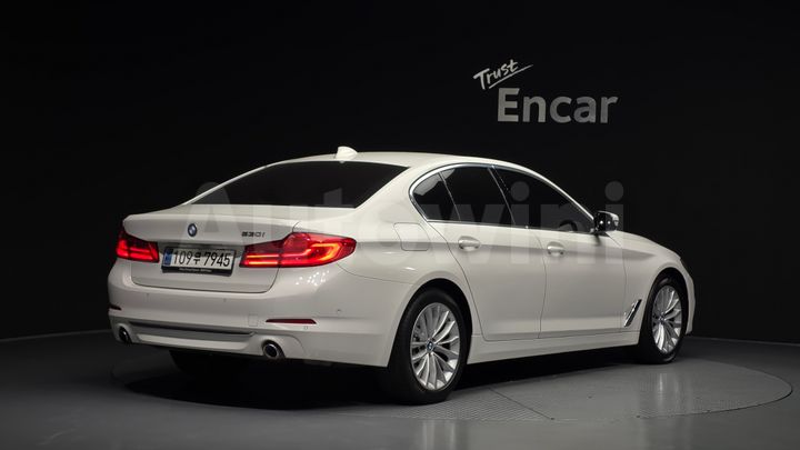 BMW 5 Series 2020 — 2