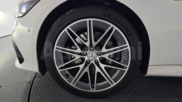 Mercedes Benz AMG GT 2022 — 4