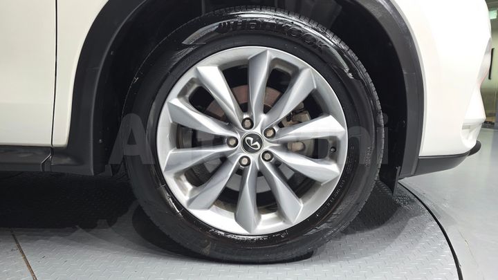 Infiniti QX