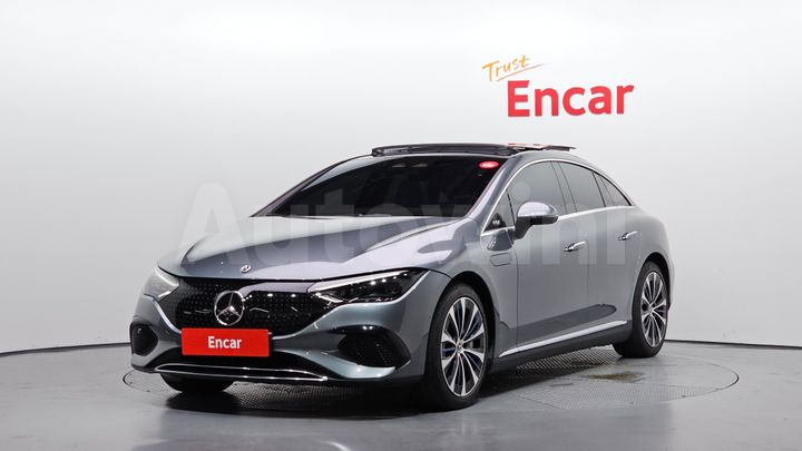 Mercedes Benz EQE