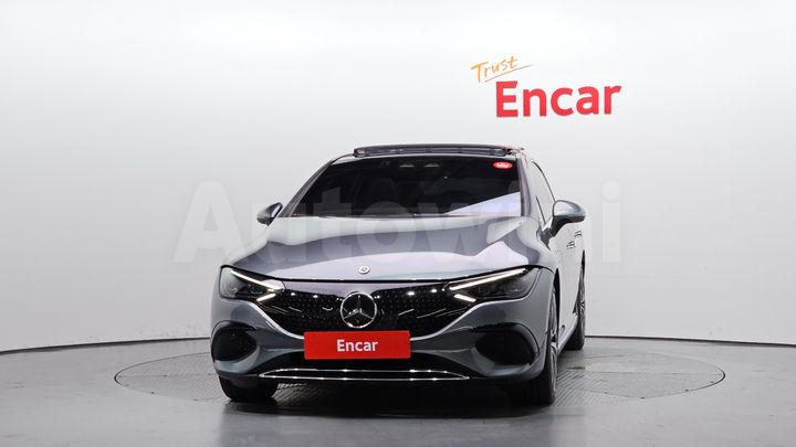 Mercedes Benz EQE 2022 — 3