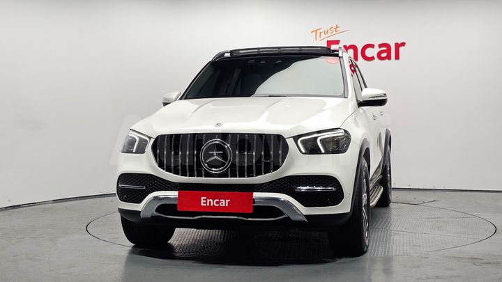 Mercedes Benz GLE Class 2023 — 3