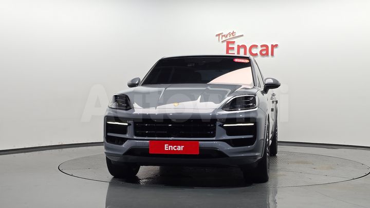 Porsche Cayenne 2024 — 2