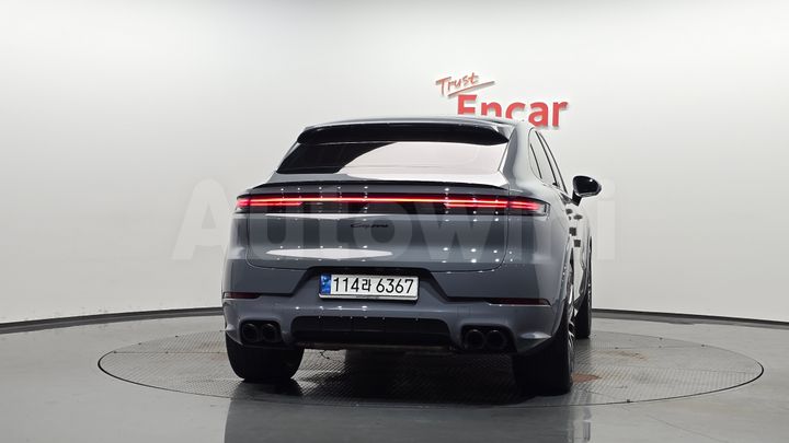 Porsche Cayenne 2024 — 3