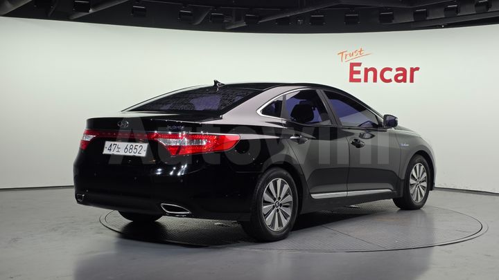 Hyundai Grandeur 2015 — 2