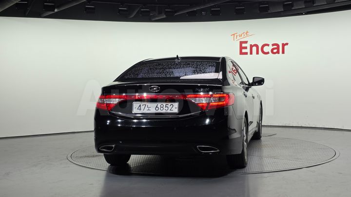 Hyundai Grandeur 2015 — 4