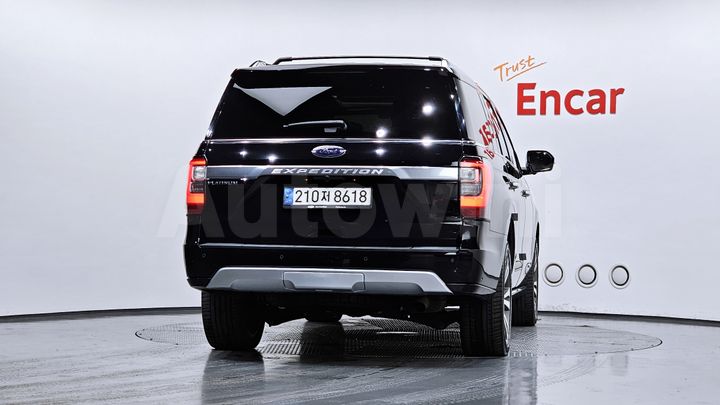 Ford Expedition 2021 — 4