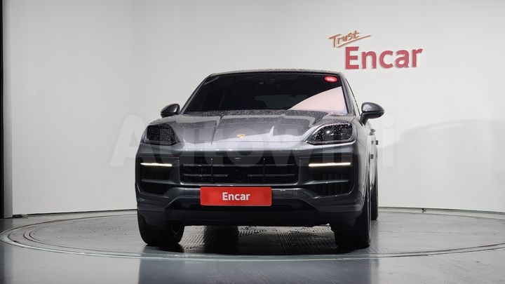Porsche Cayenne 2025 — 3