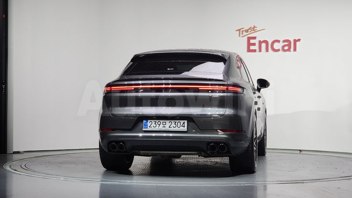 Porsche Cayenne 2025 — 4