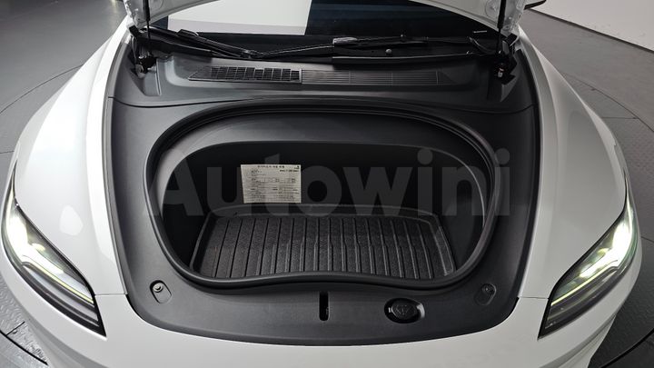 Tesla Model 3 2024 — 5
