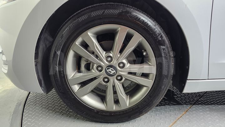Hyundai Avante 2016 — 5