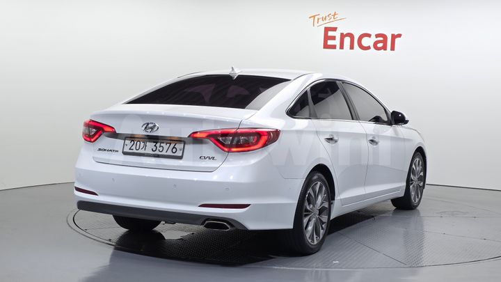 Hyundai Sonata 2015 — 2