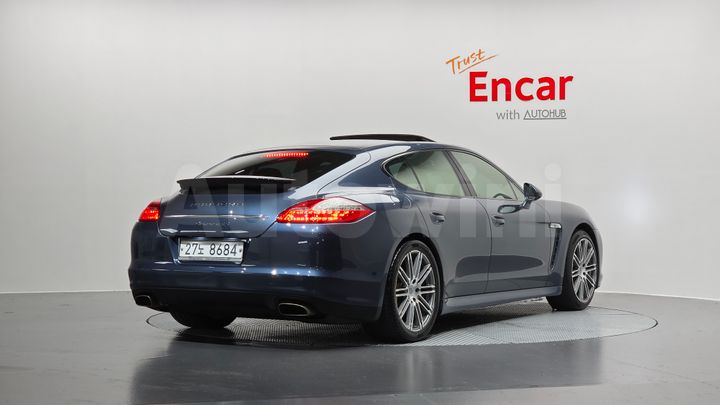 Porsche Panamera 2011 — 2