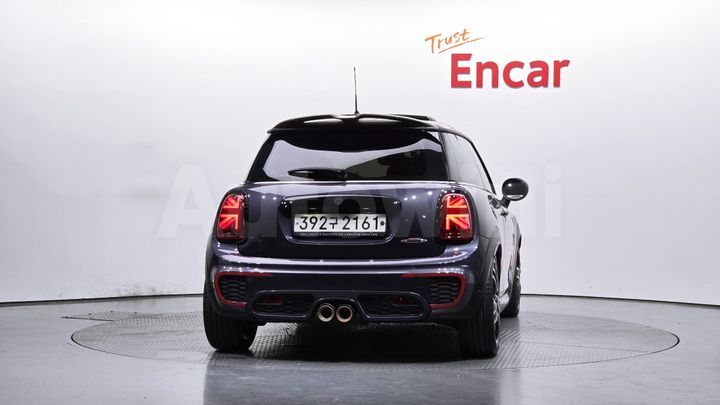 Mini Cooper 2021 — 3