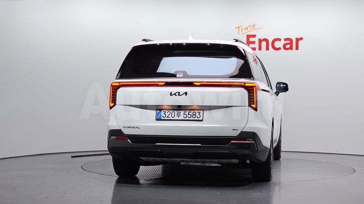 Kia Carnival 2026 — 4