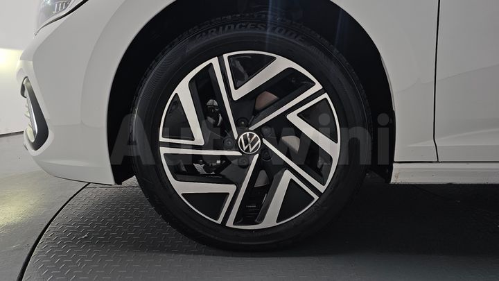 Volkswagen Jetta 2024 — 4