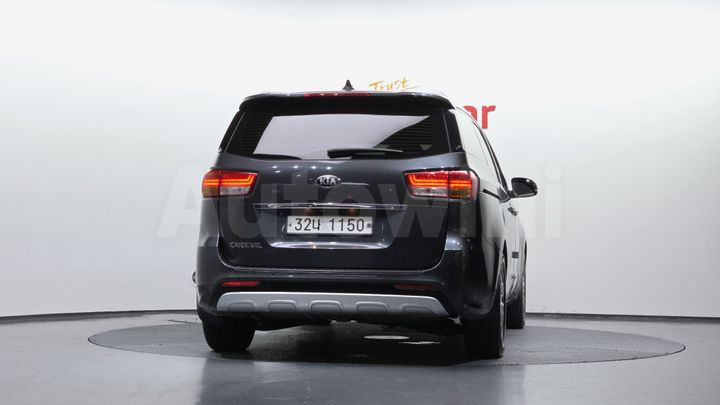 Kia Carnival 2018 — 4