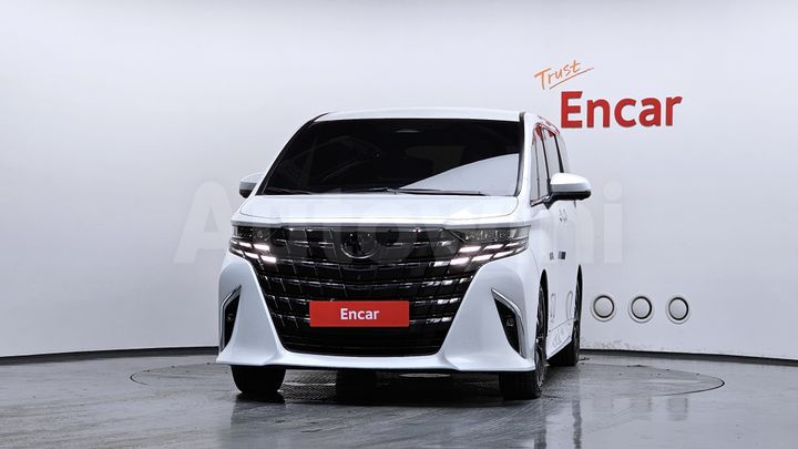 Toyota Alphard 2025 — 3