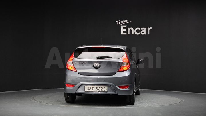 Hyundai Accent 2016 — 4