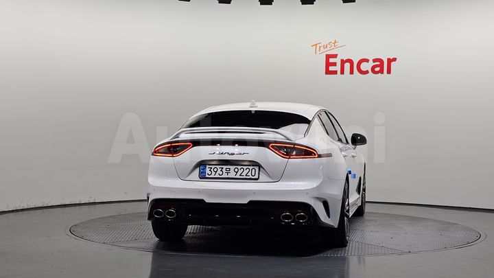 Kia Stinger 2018 — 4